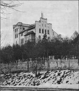 Institut für Geophysik zwischen 1902 und 1906, zu der Zeit also, in der Wiechert und sein Team Göttingen zum Zentrum der seismischen Forschung machten.